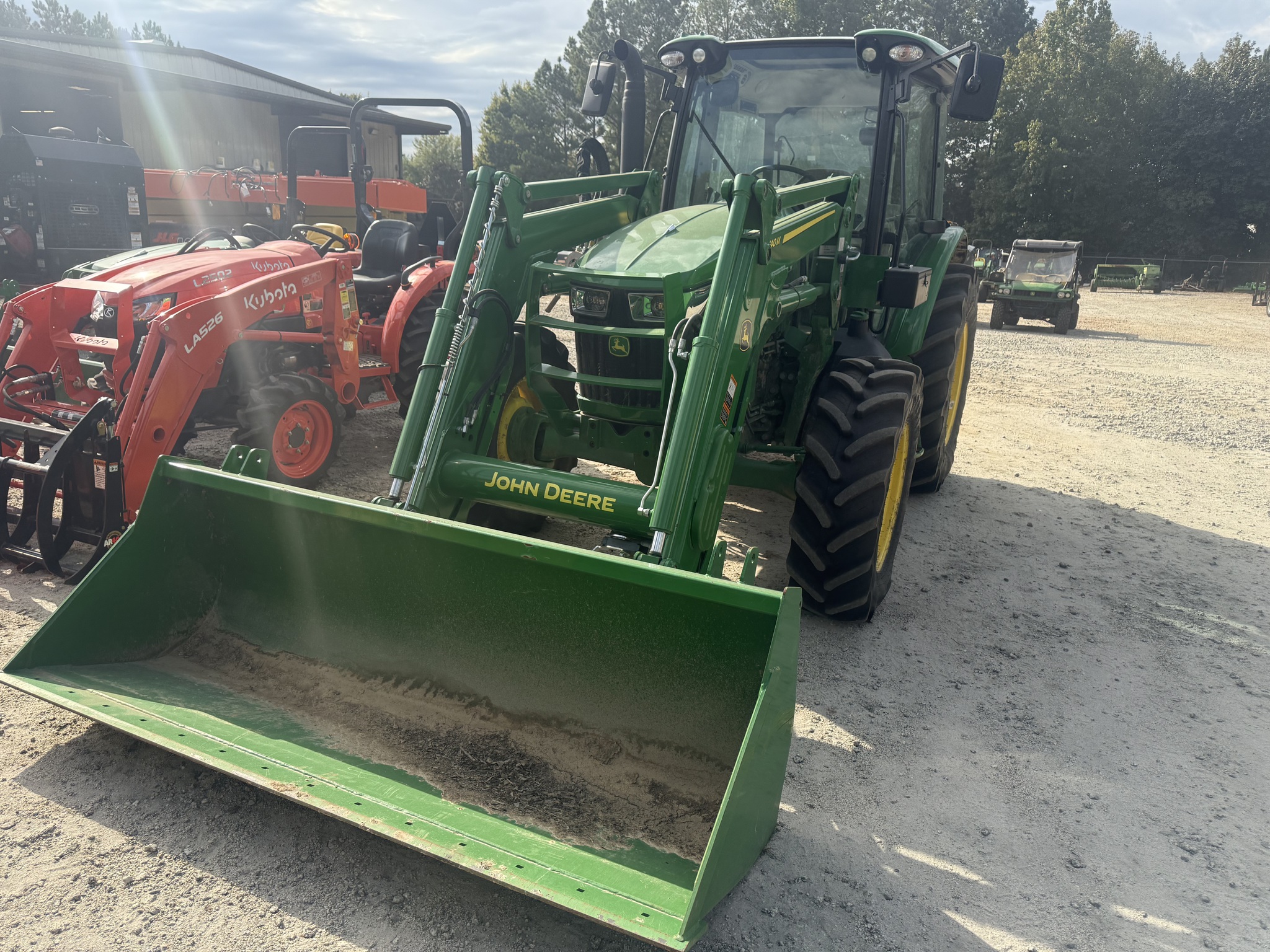 2022 John Deere 5100M Image 2