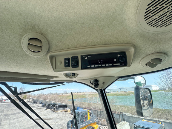 2024 John-Deere S780