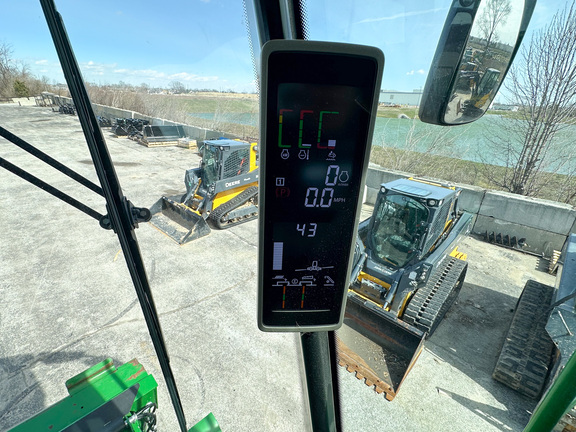 2024 John-Deere S780