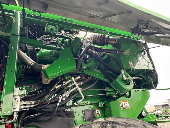 2024 John-Deere S780