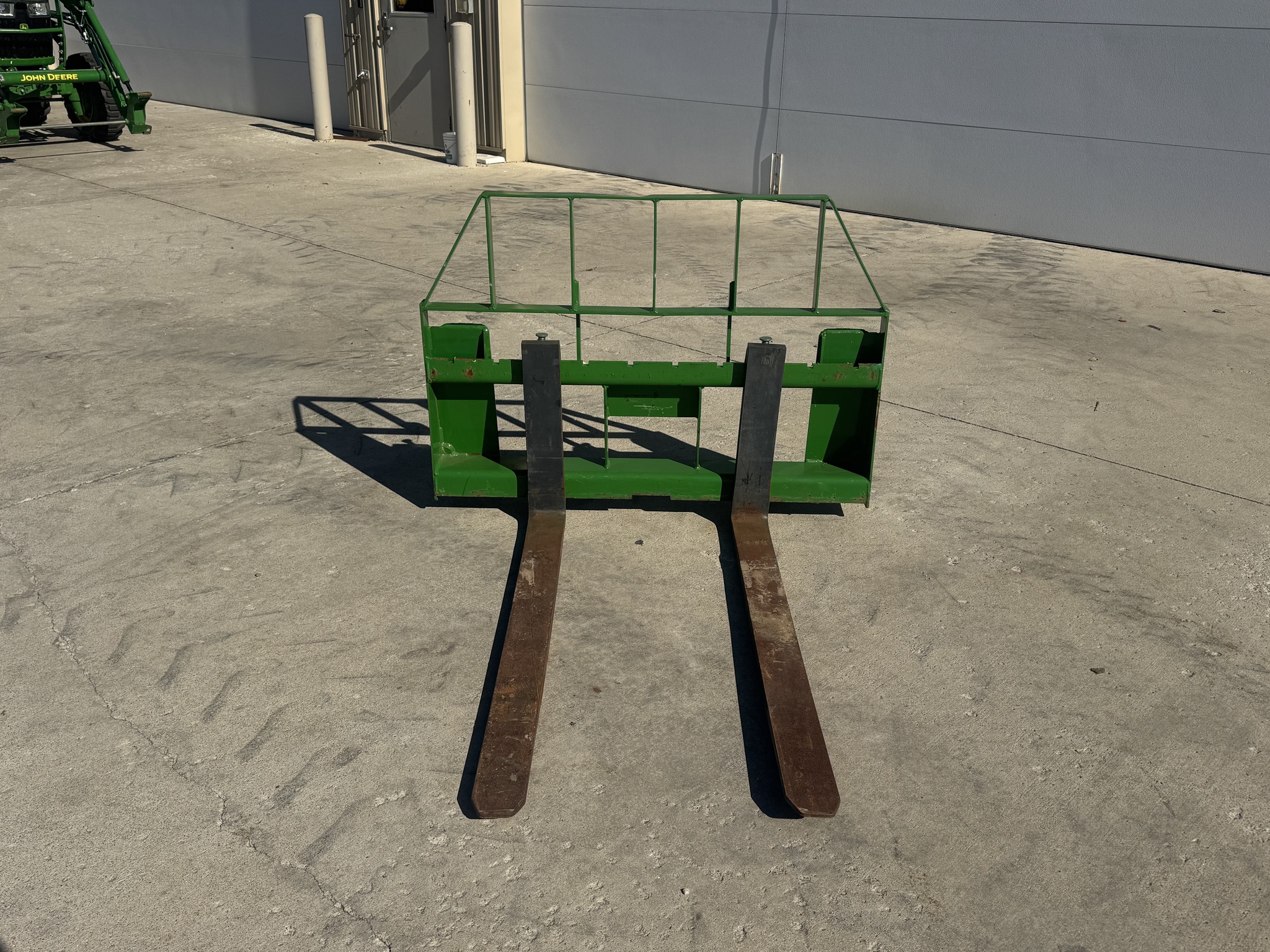 2022 John Deere AP12F Image 2