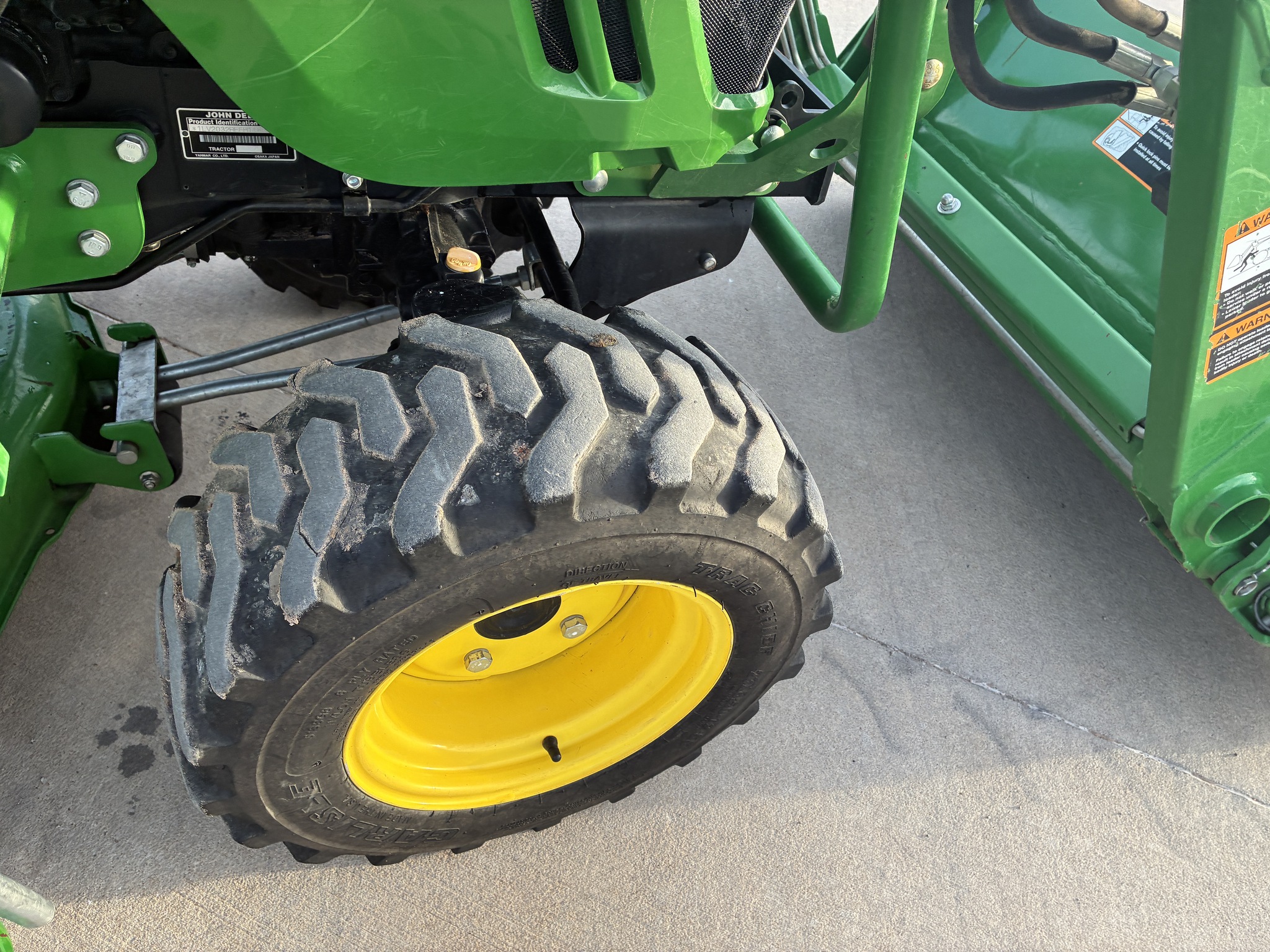 2015 John Deere 2032R Image 14