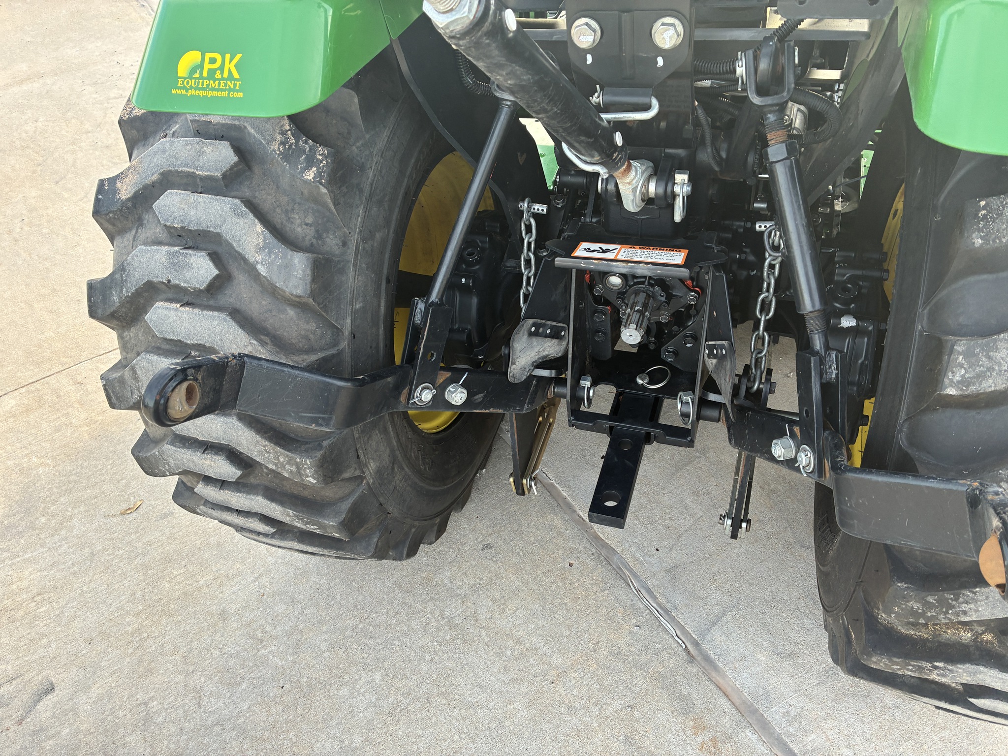 2015 John Deere 2032R Image 16