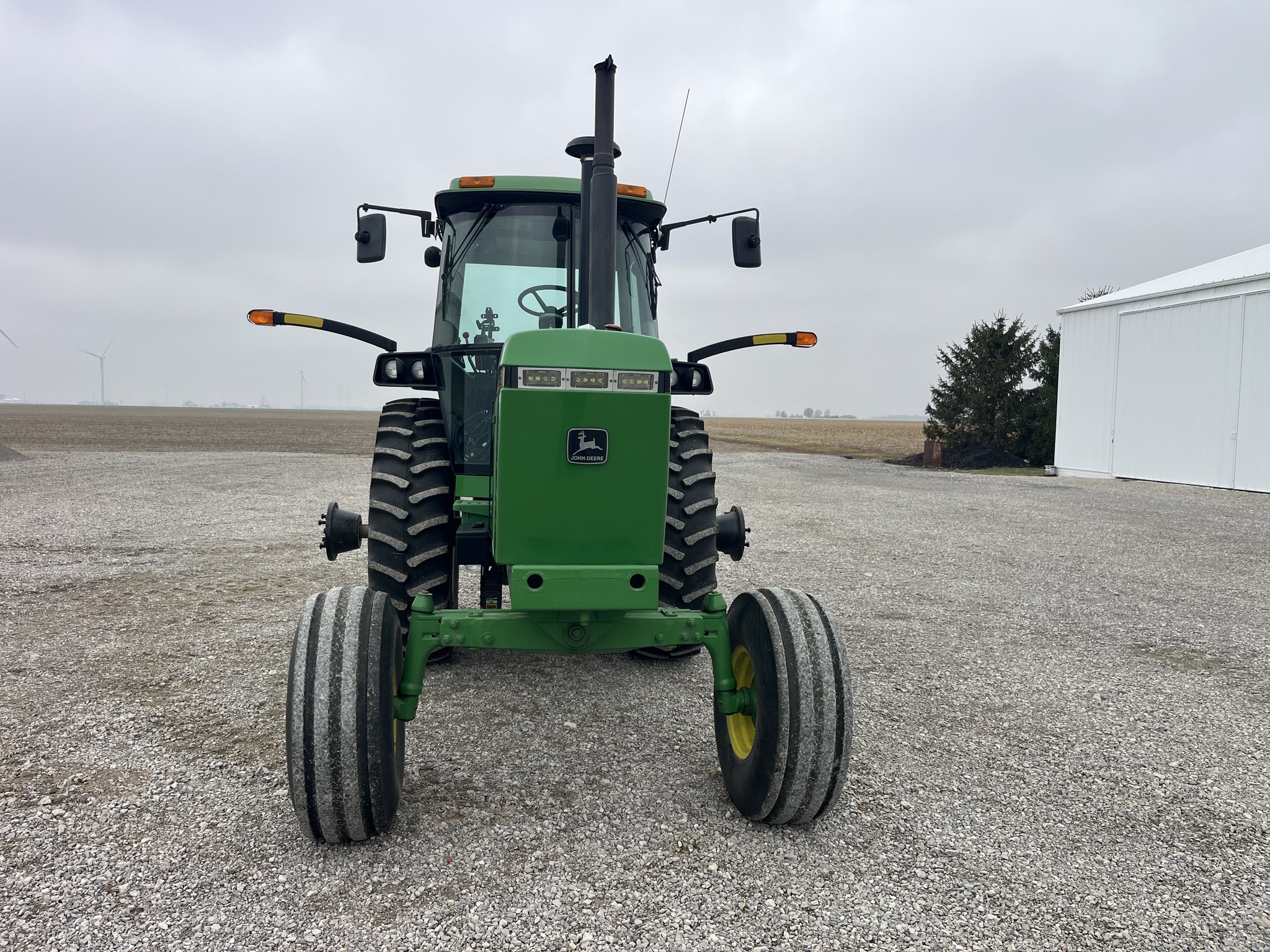 1990 John Deere 4455 Image 35