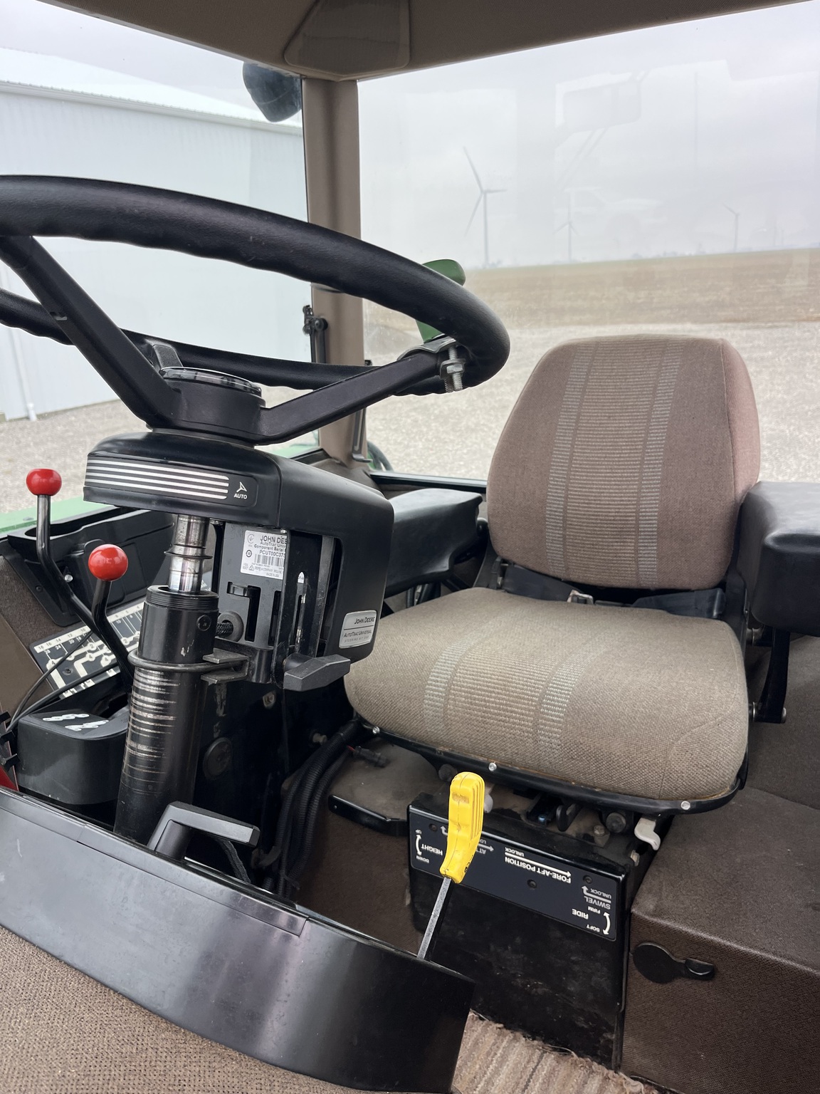 1990 John Deere 4455 Image 23