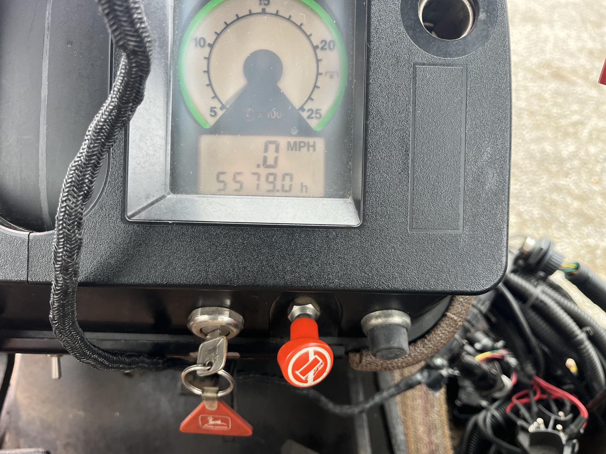 1990 John Deere 4455 Image 17