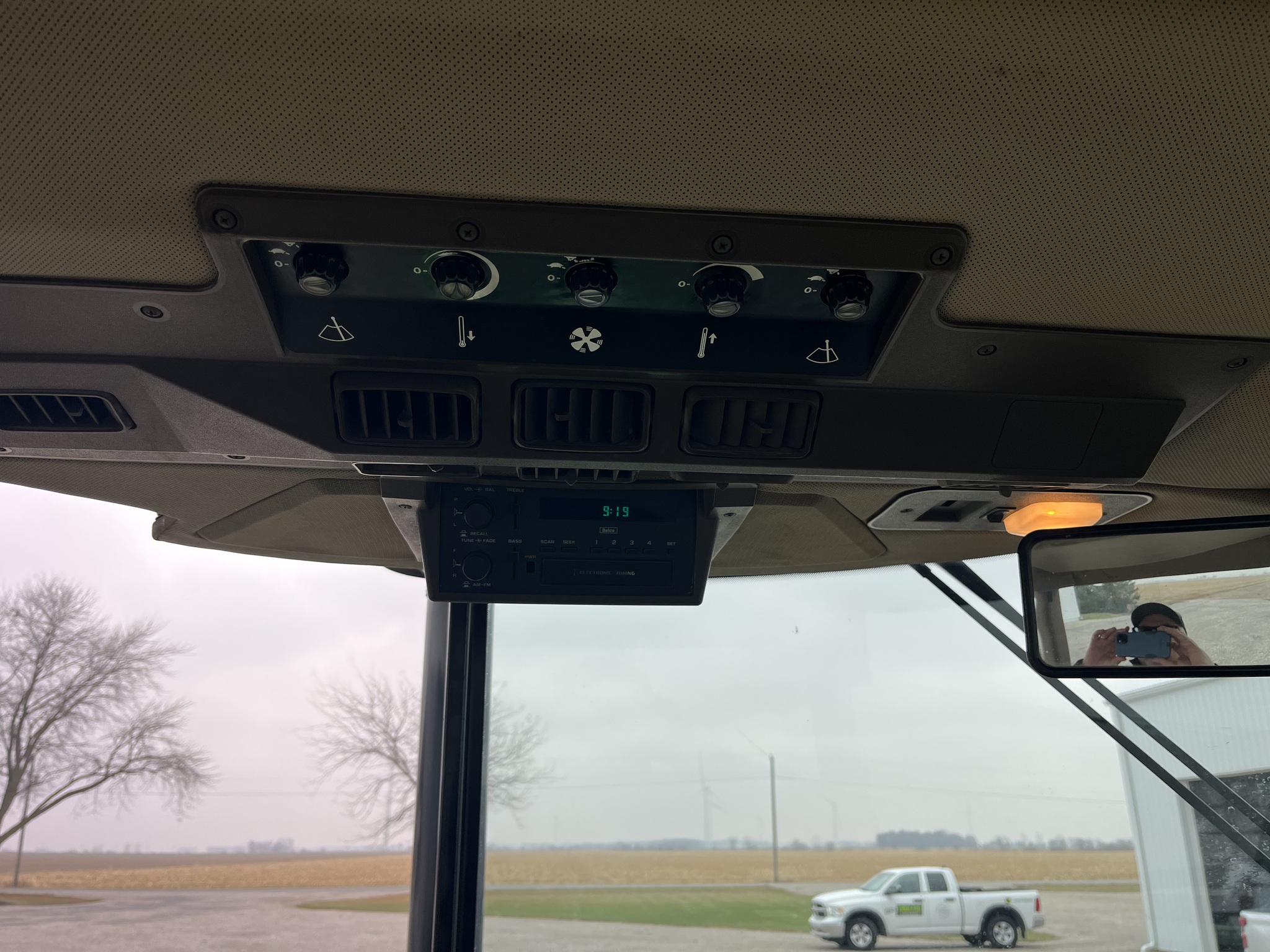 1990 John Deere 4455 Image 15