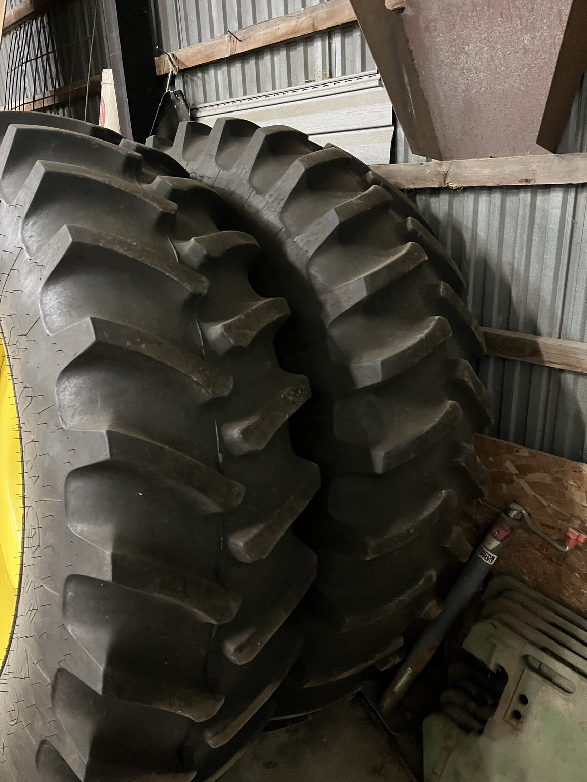 1990 John Deere 4455 Image 12