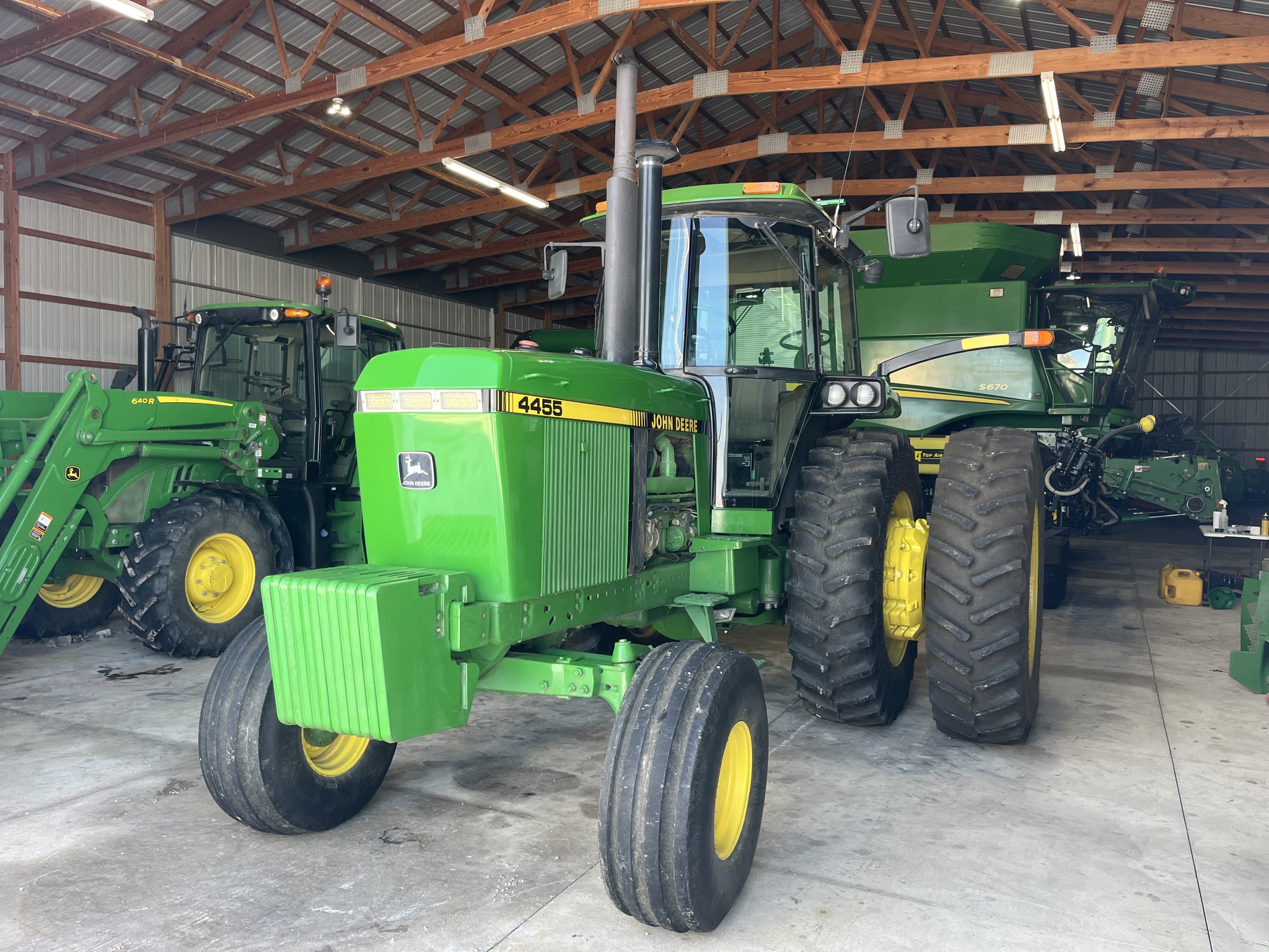 1990 John Deere 4455 Image 2