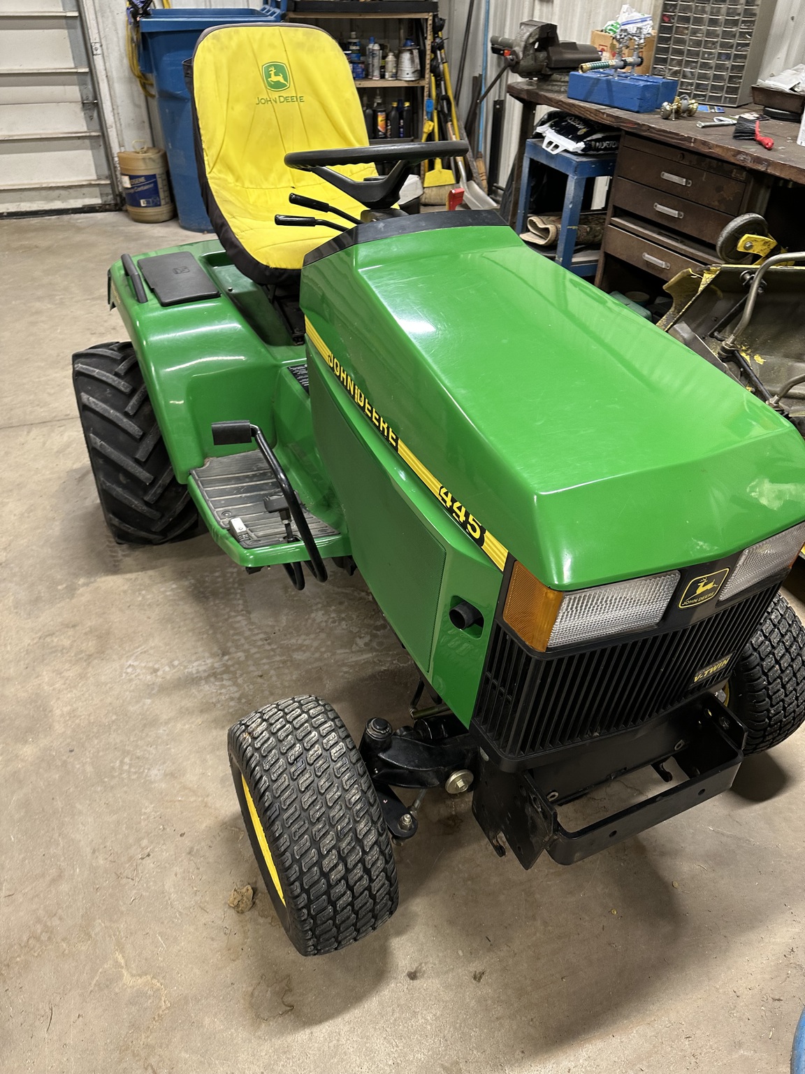 1999 John Deere 445 Image 1