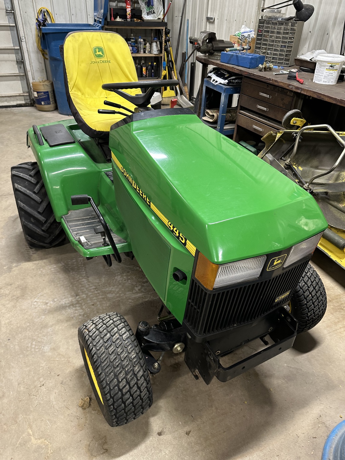 1999 John Deere 445 Image 11