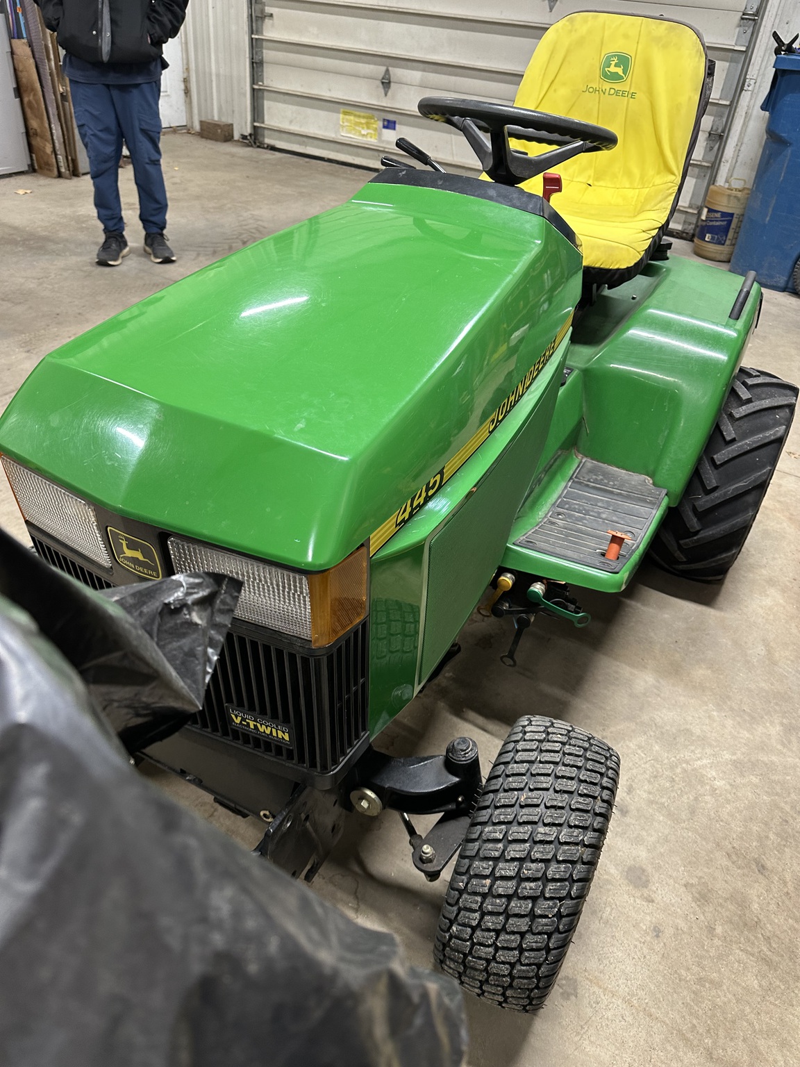 1999 John Deere 445 Image 10