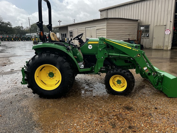 2019 John Deere 4044R Photo 6