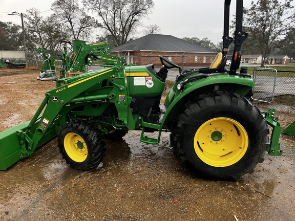 2019 John Deere 4044R Photo 5