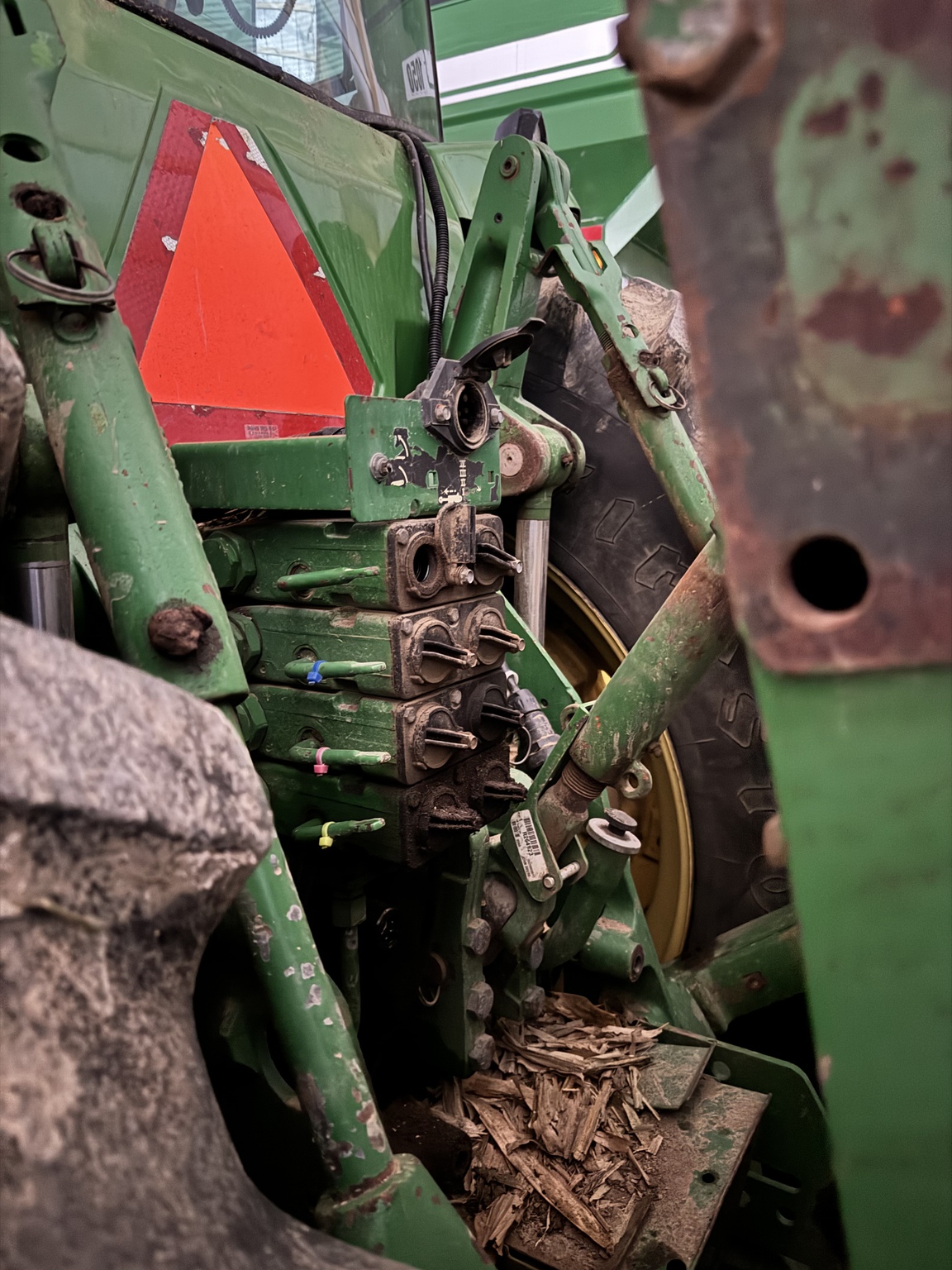 1998 John Deere 8200 Image 11