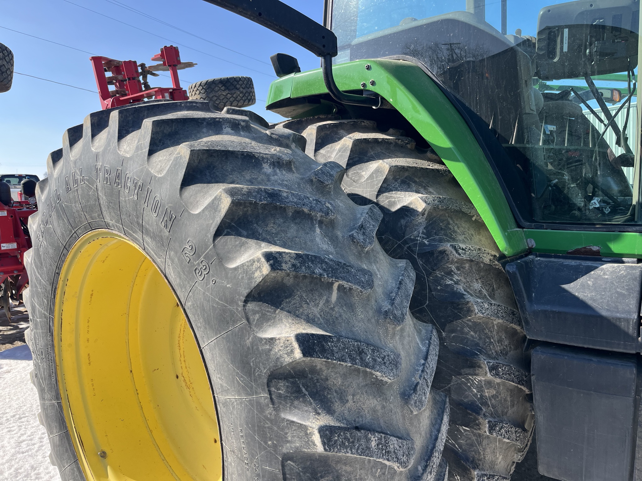 1998 John Deere 8200 Image 18