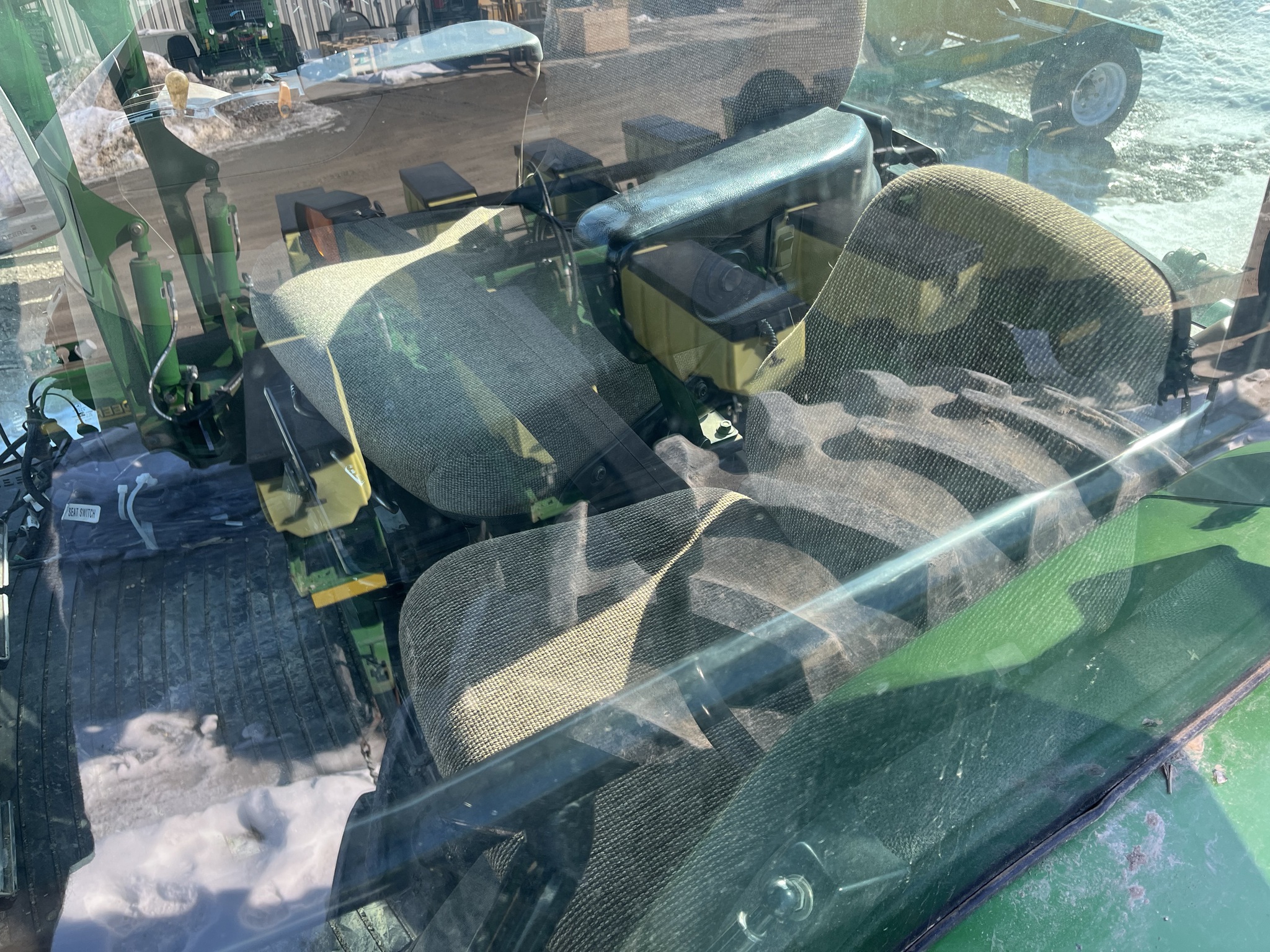 1998 John Deere 8200 Image 23