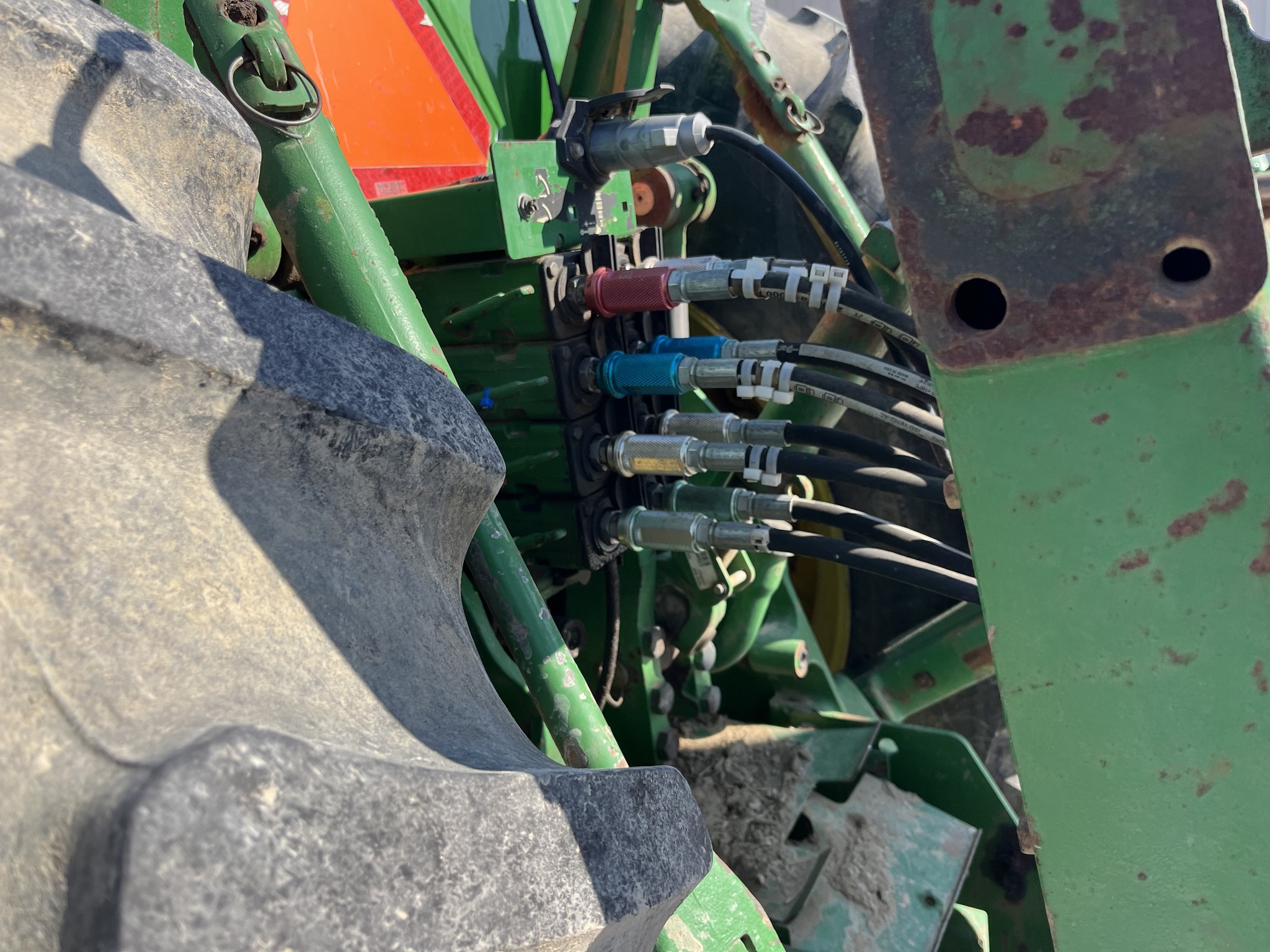 1998 John Deere 8200 Image 24