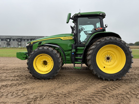 2025 John Deere 8R 370 - Photo8