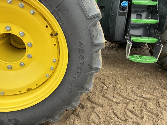 2025 John Deere 8R 370 - Photo10