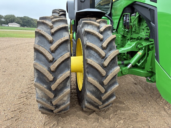 2025 John Deere 8R 370 - Photo16