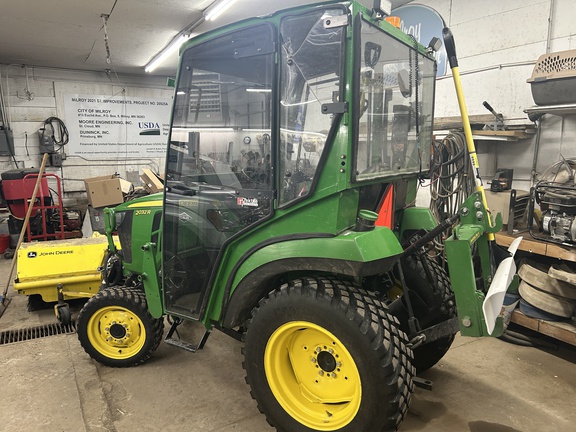 2020 John Deere 2032R - Photo3