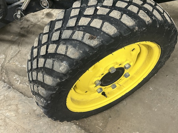 2020 John Deere 2032R - Photo8