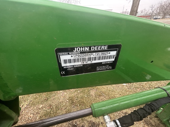 2020 John Deere 2032R - Photo15