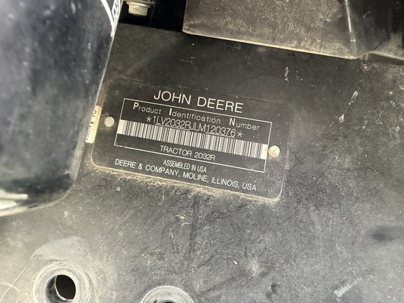 2020 John Deere 2032R - Photo31
