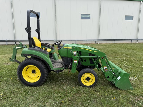 2020 John Deere 2032R - Photo2