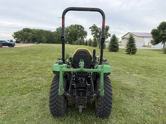 2020 John Deere 2032R - Photo4