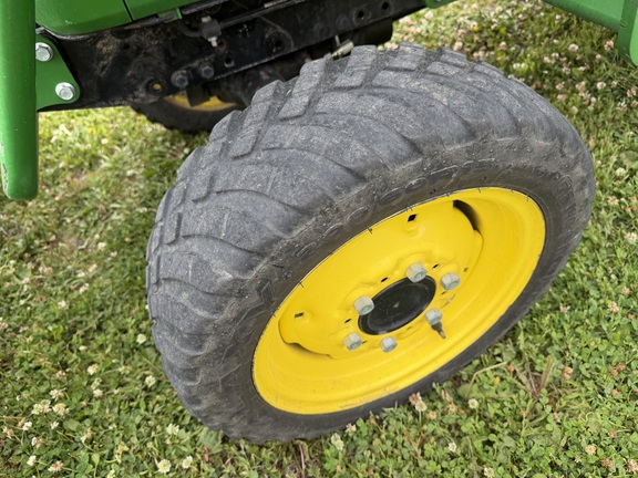 2020 John Deere 2032R - Photo10