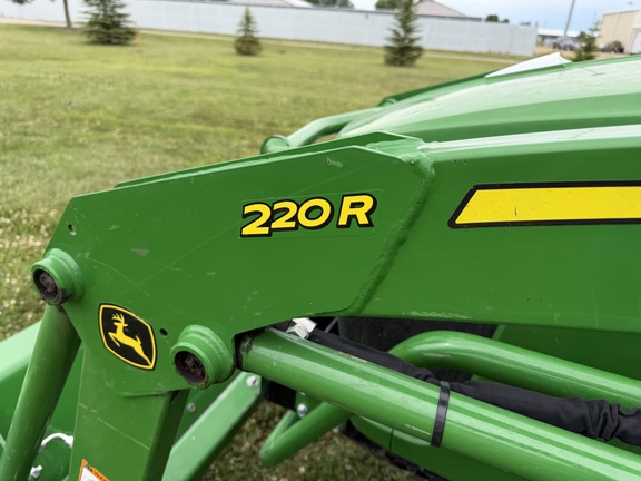 2020 John Deere 2032R - Photo15