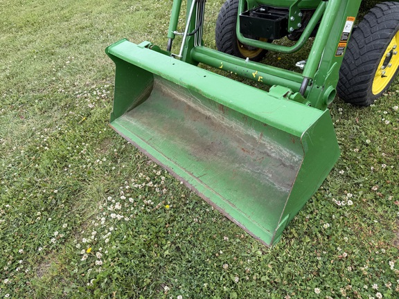 2020 John Deere 2032R - Photo19