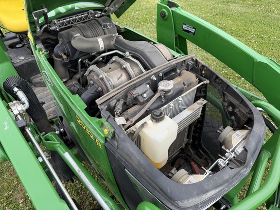 2020 John Deere 2032R - Photo21