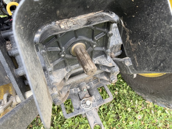 2020 John Deere 2032R - Photo24