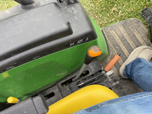 2020 John Deere 2032R - Photo27