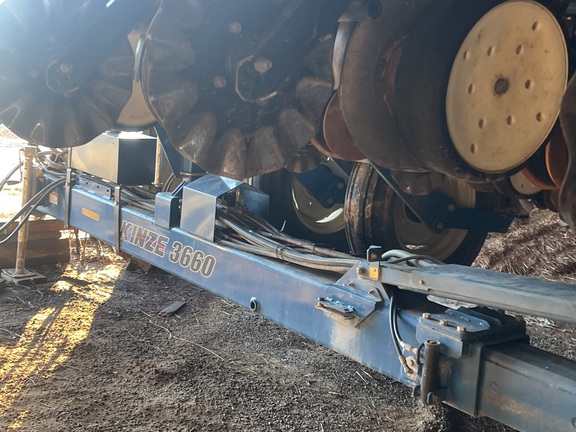 Photo of 2009 Kinze 3660