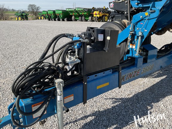 Photo of 2009 Kinze 3660