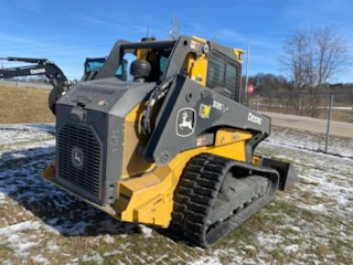 2026 John Deere 335 P Image 3