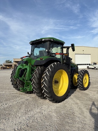 2025 John-Deere 8R 410