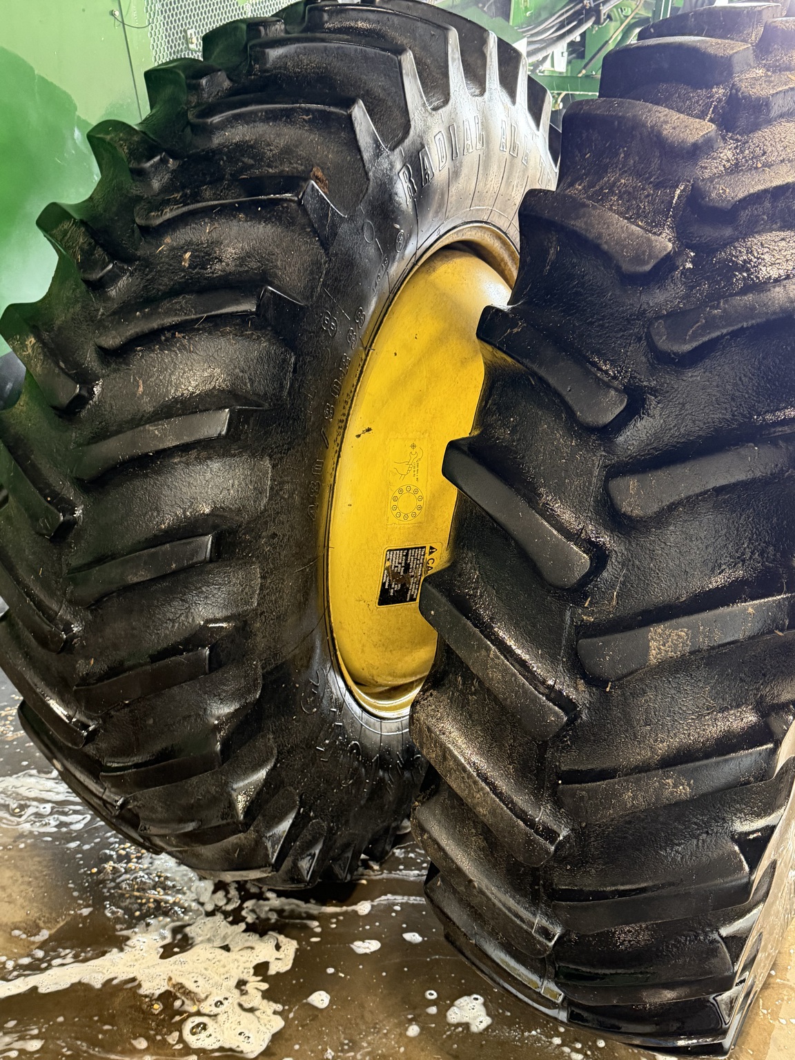 2011 John Deere 9570 STS Image 5