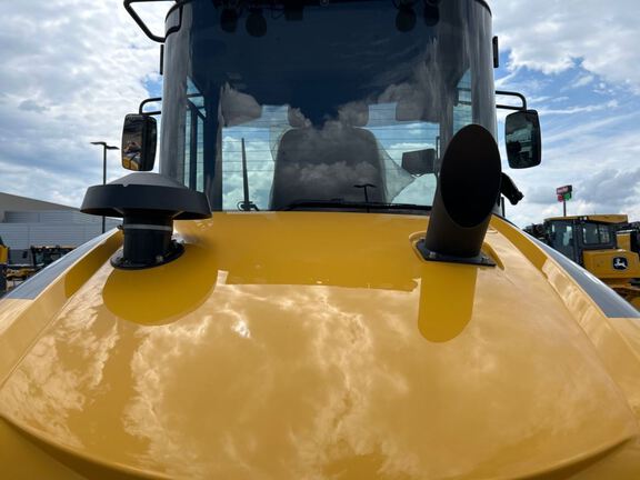 2024 John Deere 324P