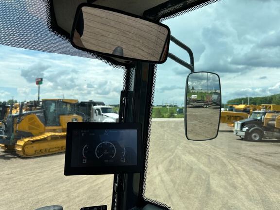 2024 John Deere 324P