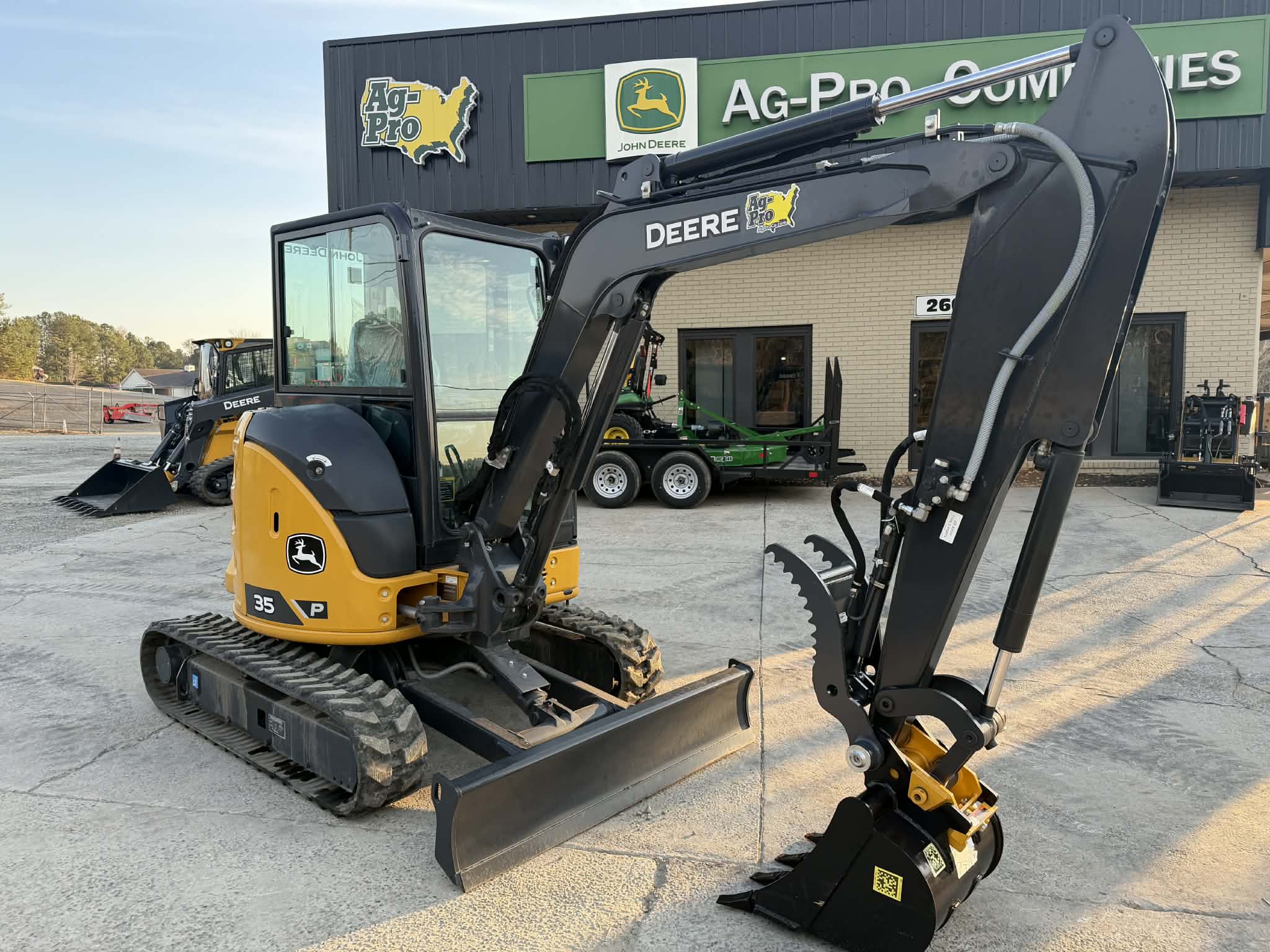 2026 John Deere 35 P Image 4