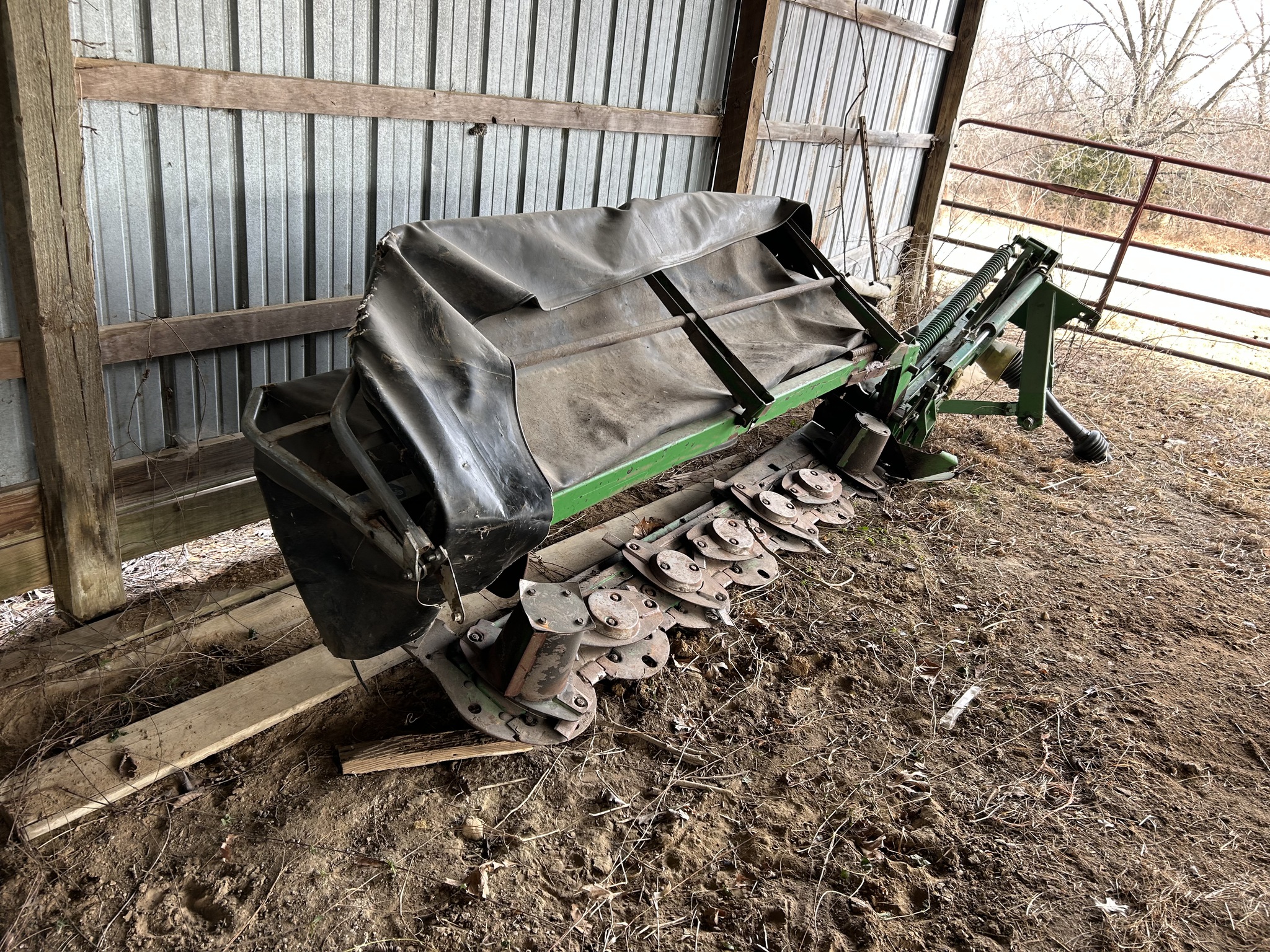  2006 John Deere 275 at Heritage Tractor in Lockwood, MO