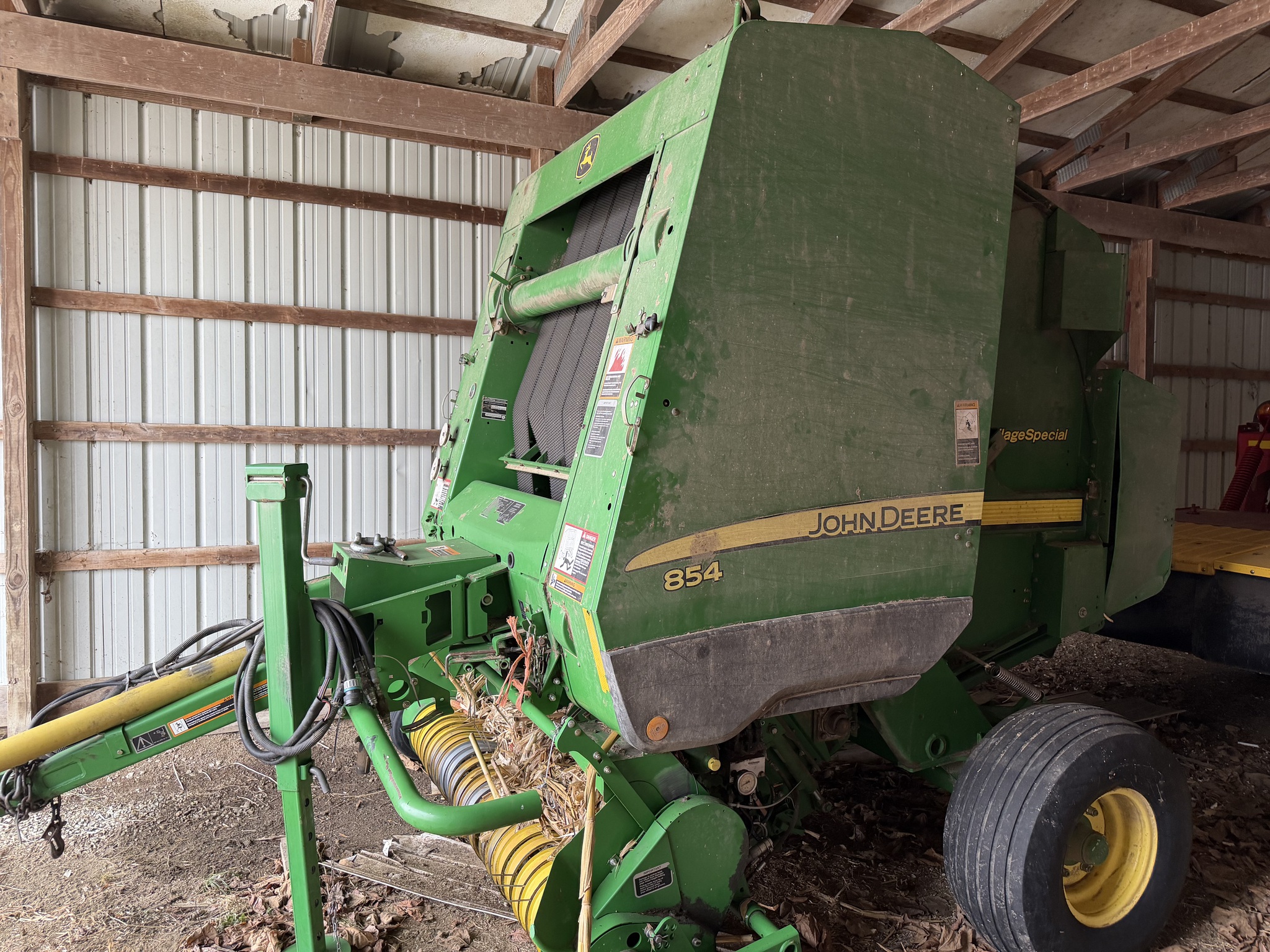 2011 John Deere 854 Silage Special Image 1