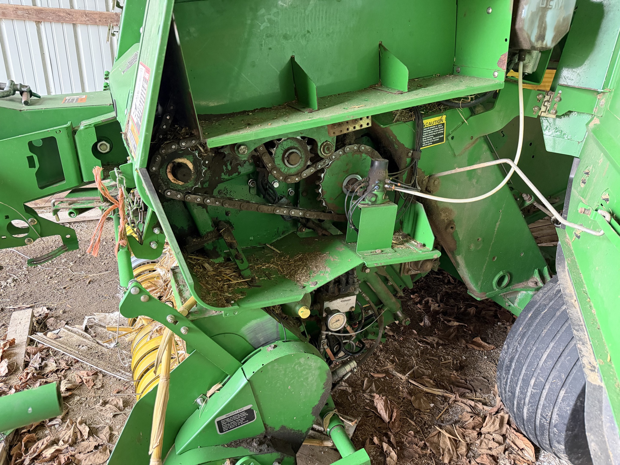 2011 John Deere 854 Silage Special Image 12