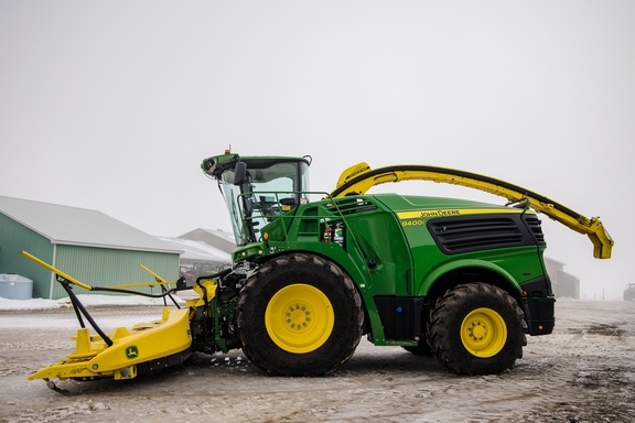 2025 John Deere 8400 thumbnail 7