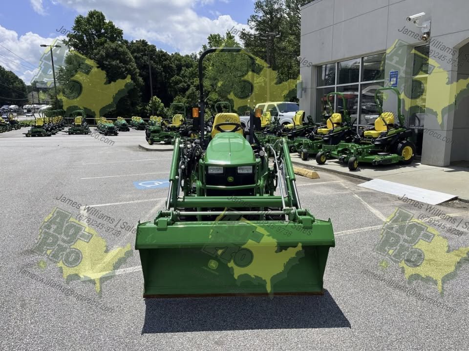 John Deere 1025R Image 4